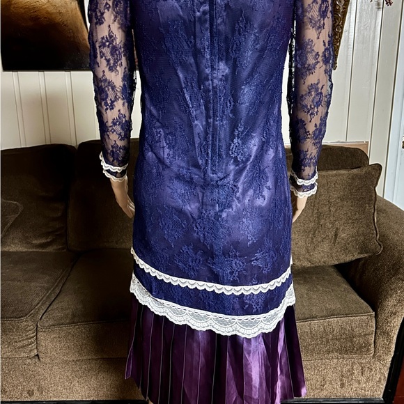 Jessica McClintock • Size 8 • Vintage • Dress • Purple • Floral Lace • Victorian - Picture 14 of 16